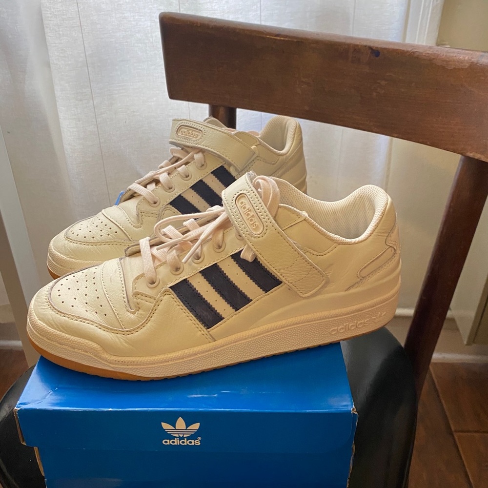 ADIDAS Forum Lo Sneaker 😎